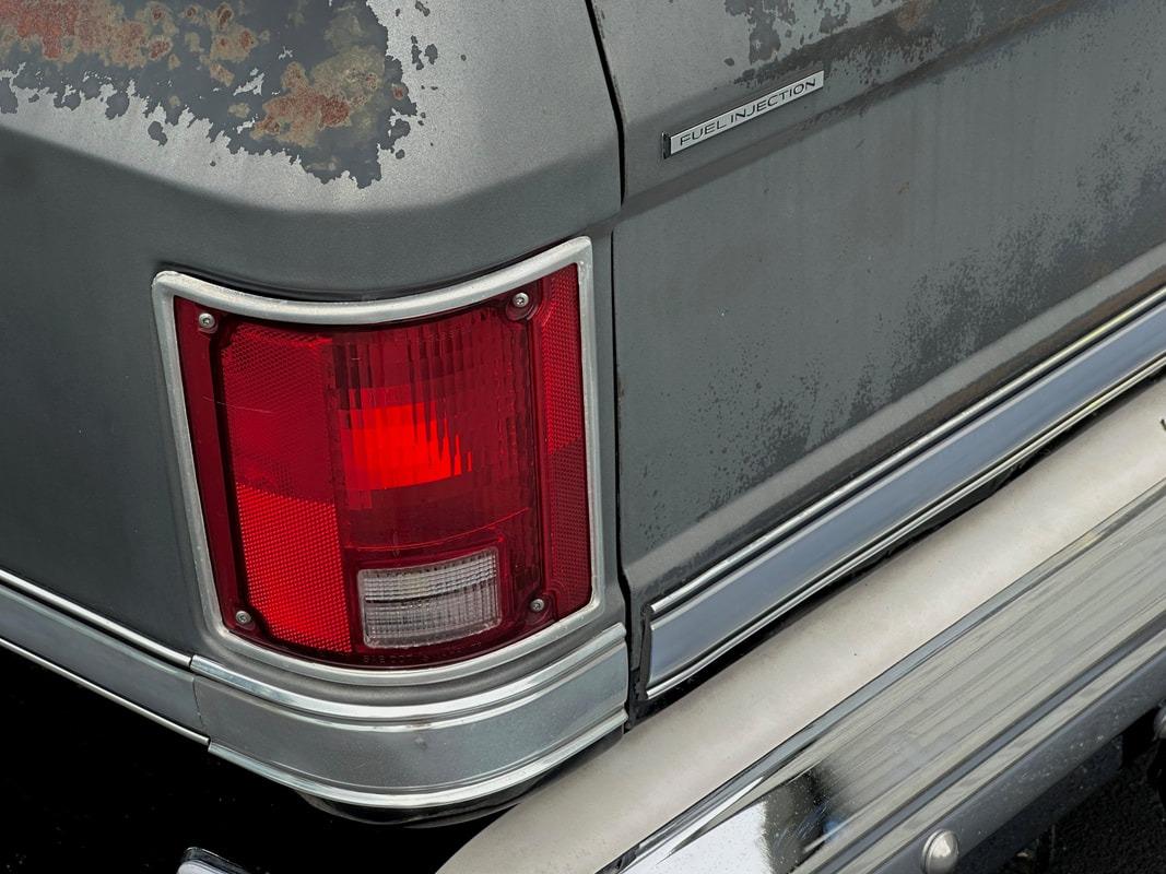 1987 Chevrolet R20 Suburban Silverado