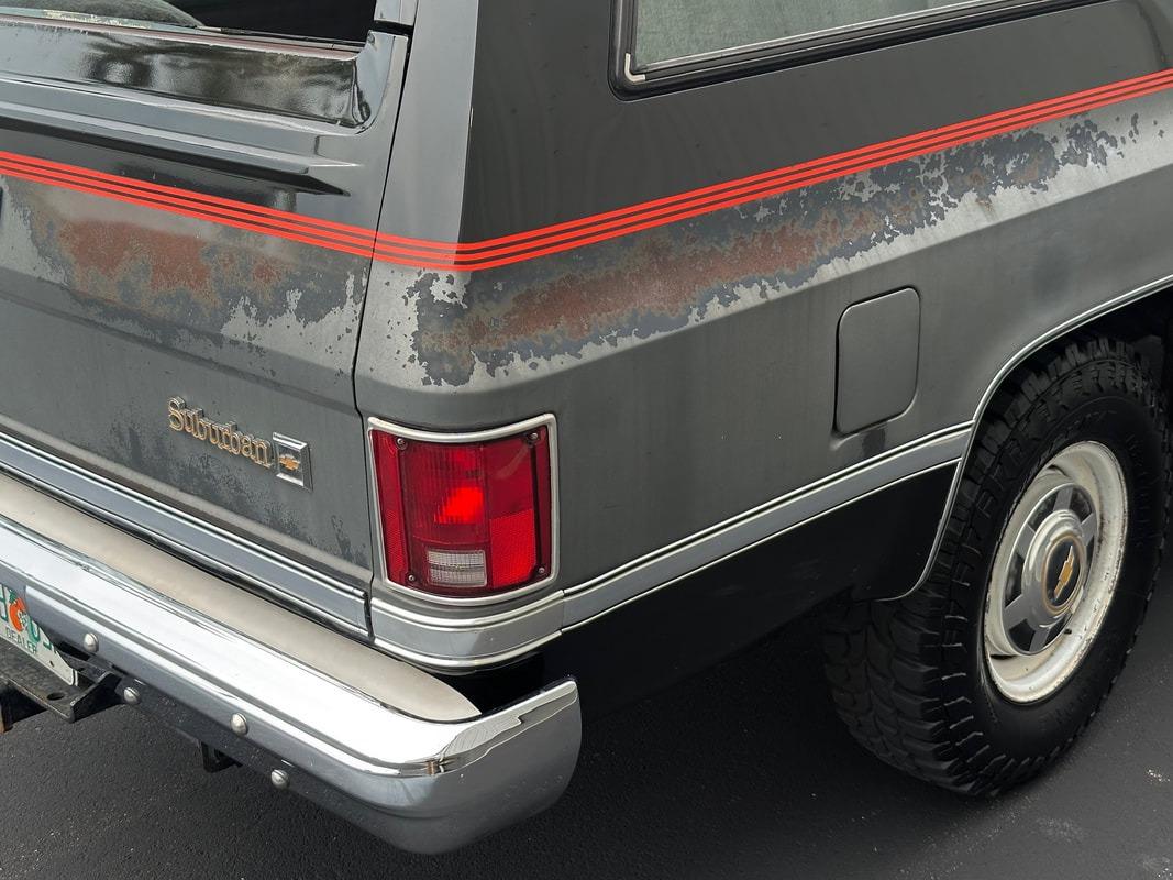 1987 Chevrolet R20 Suburban Silverado
