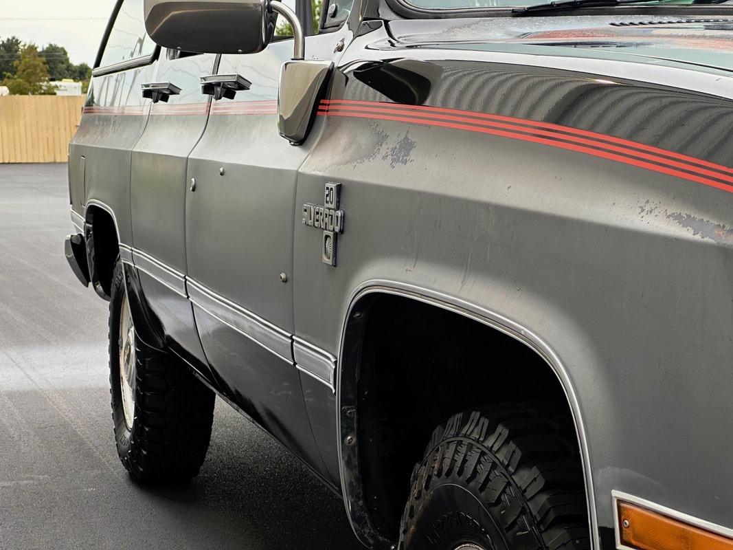 1987 Chevrolet R20 Suburban Silverado