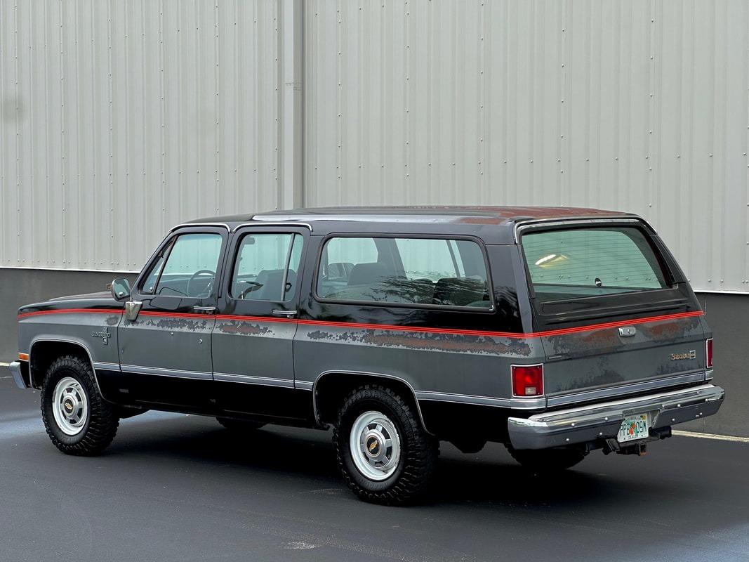 1987 Chevrolet R20 Suburban Silverado