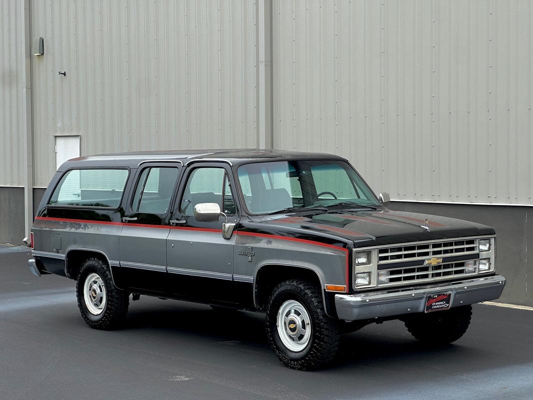 1987 Chevrolet R20 Suburban Silverado