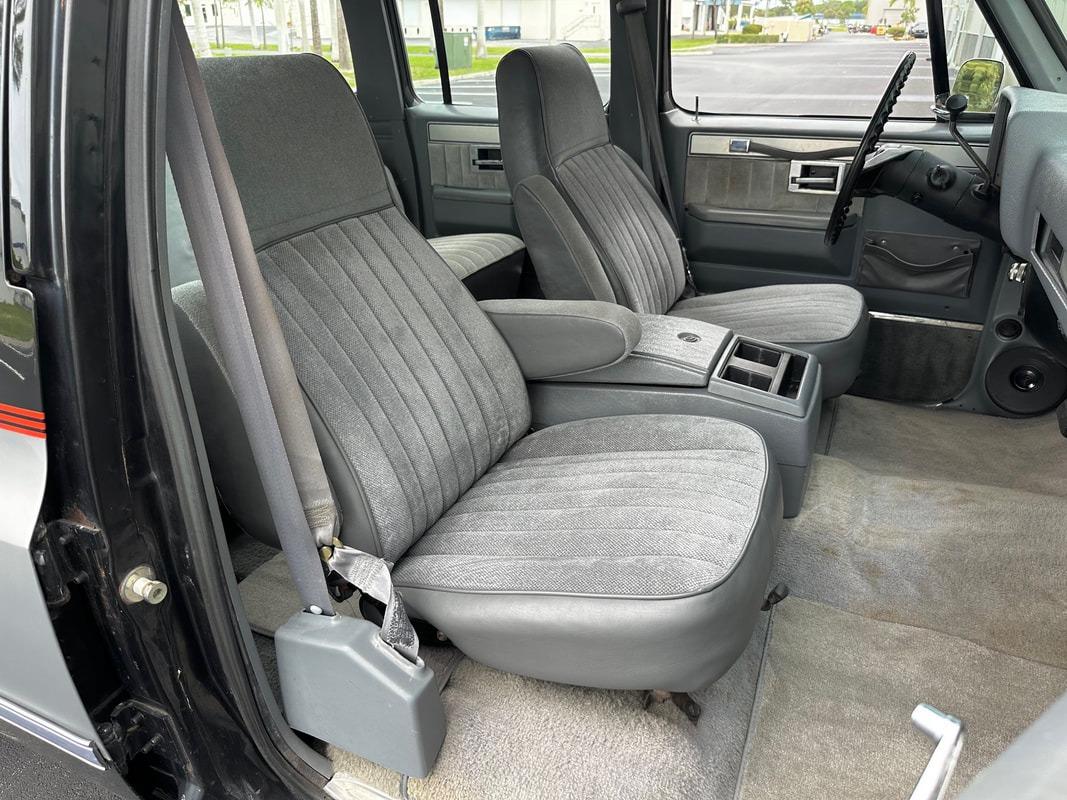 1987 Chevrolet R20 Suburban Silverado