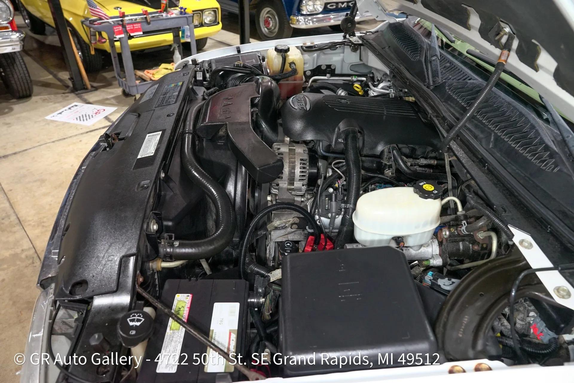 2003 Chevrolet Suburban K2500 LT