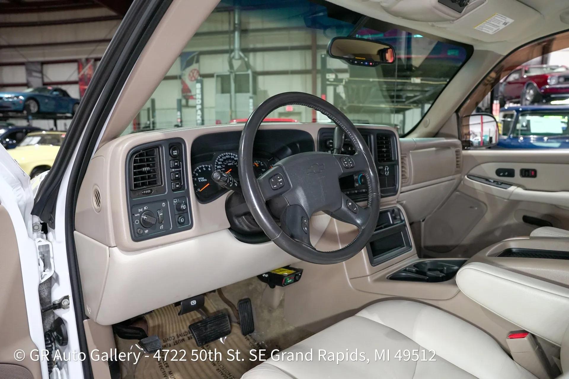 2003 Chevrolet Suburban K2500 LT