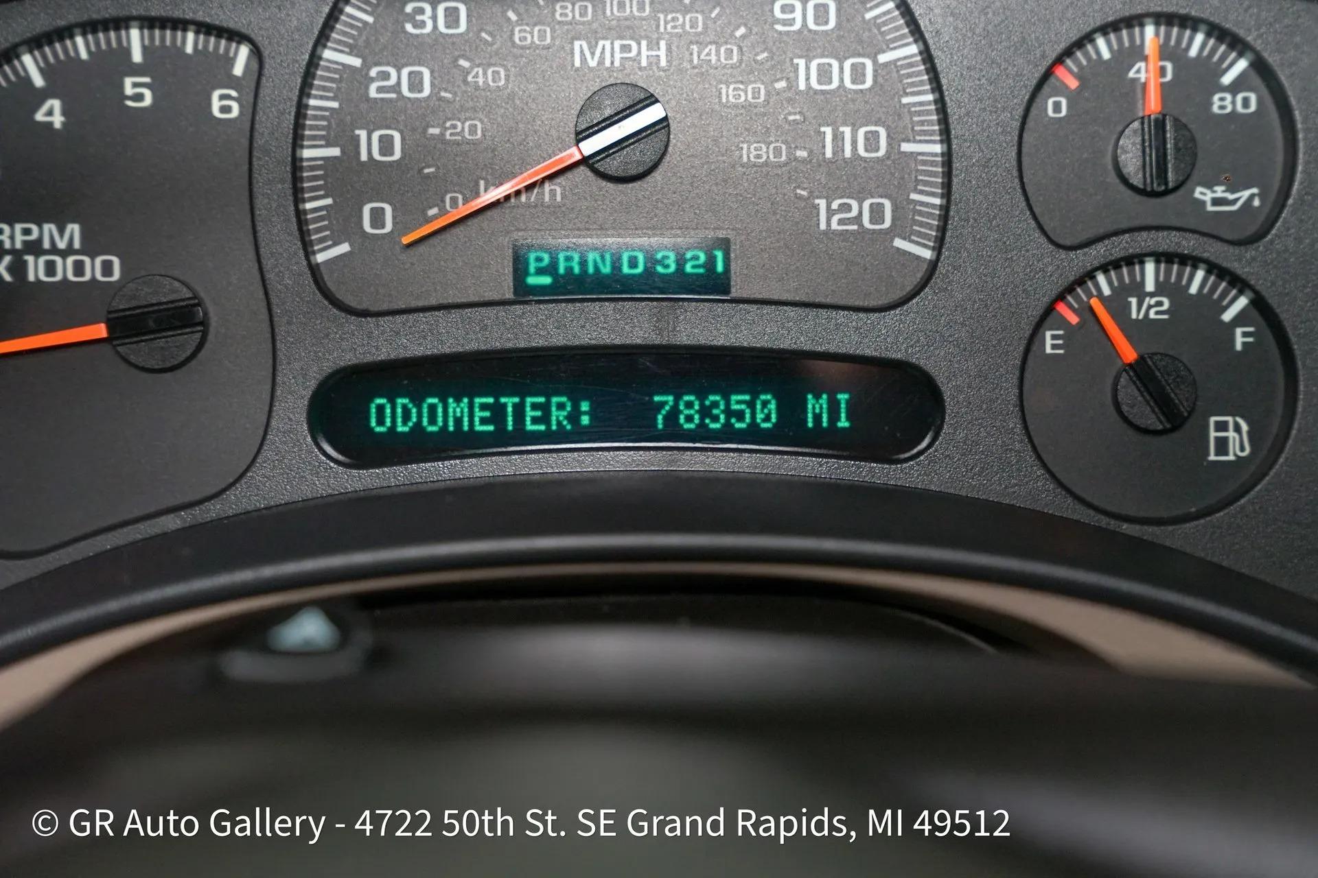 2003 Chevrolet Suburban K2500 LT