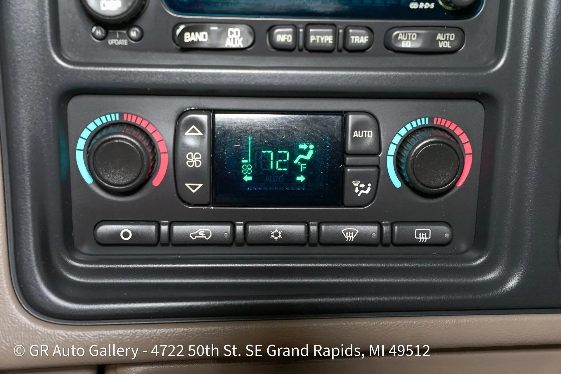 2003 Chevrolet Suburban K2500 LT