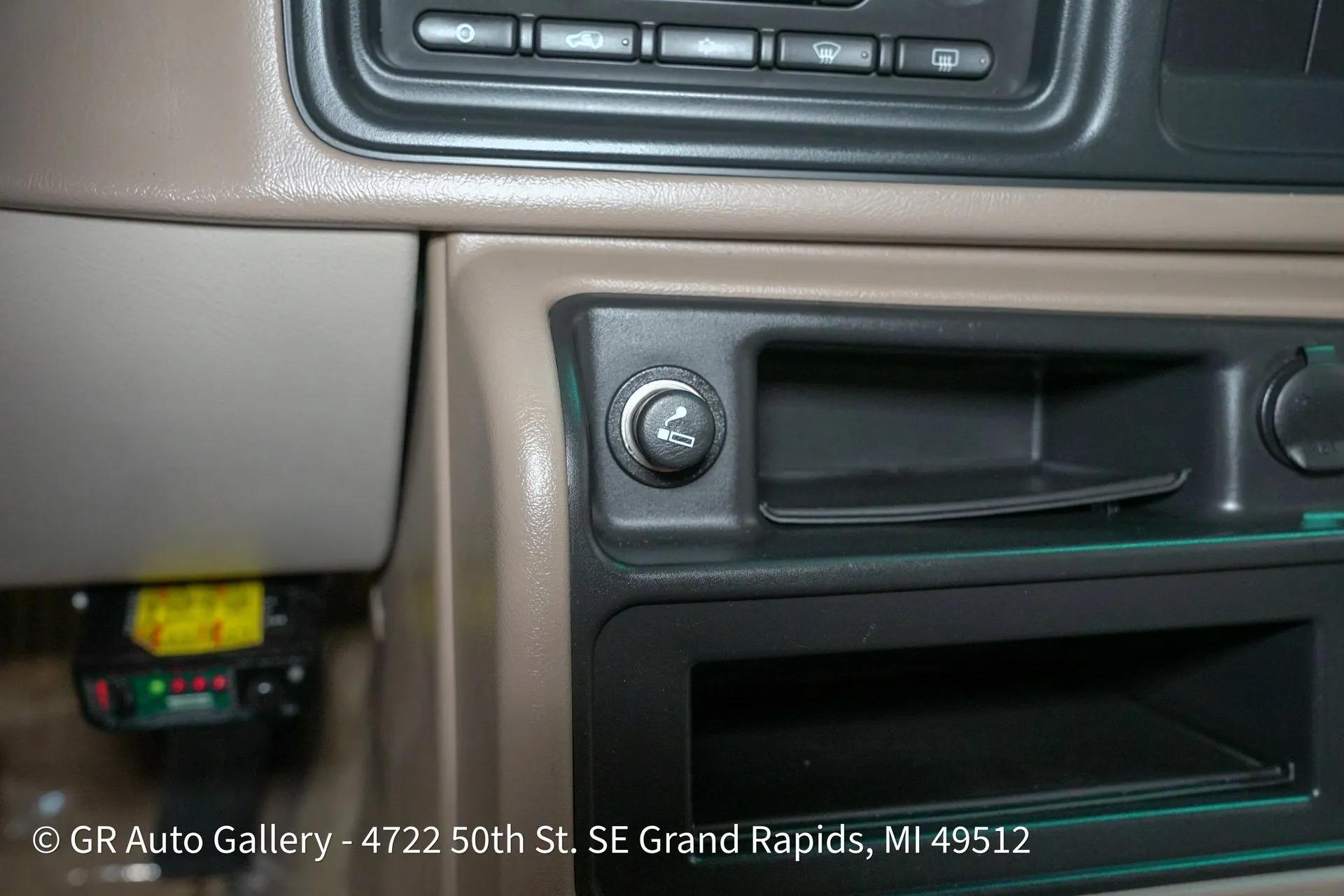 2003 Chevrolet Suburban K2500 LT