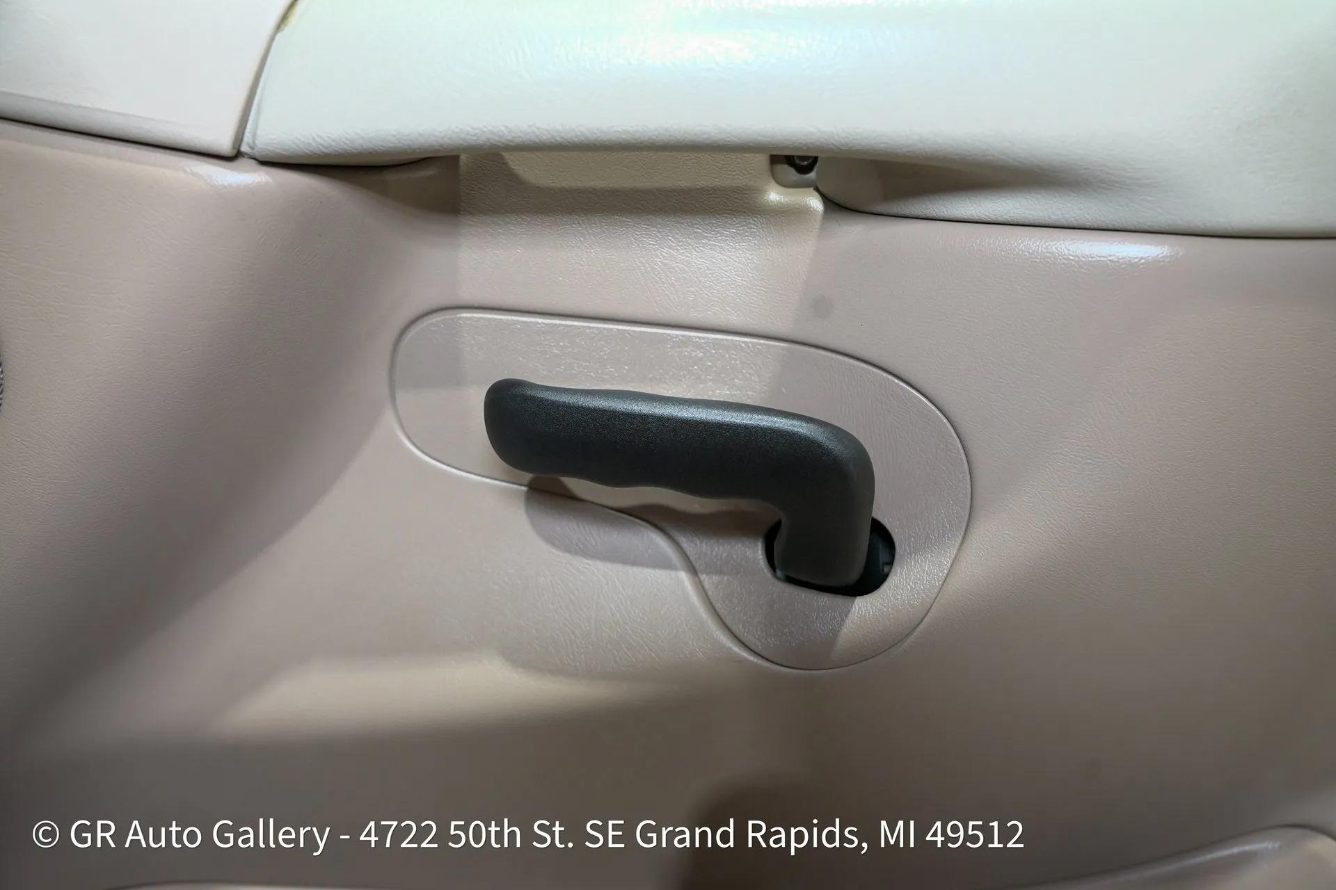 2003 Chevrolet Suburban K2500 LT