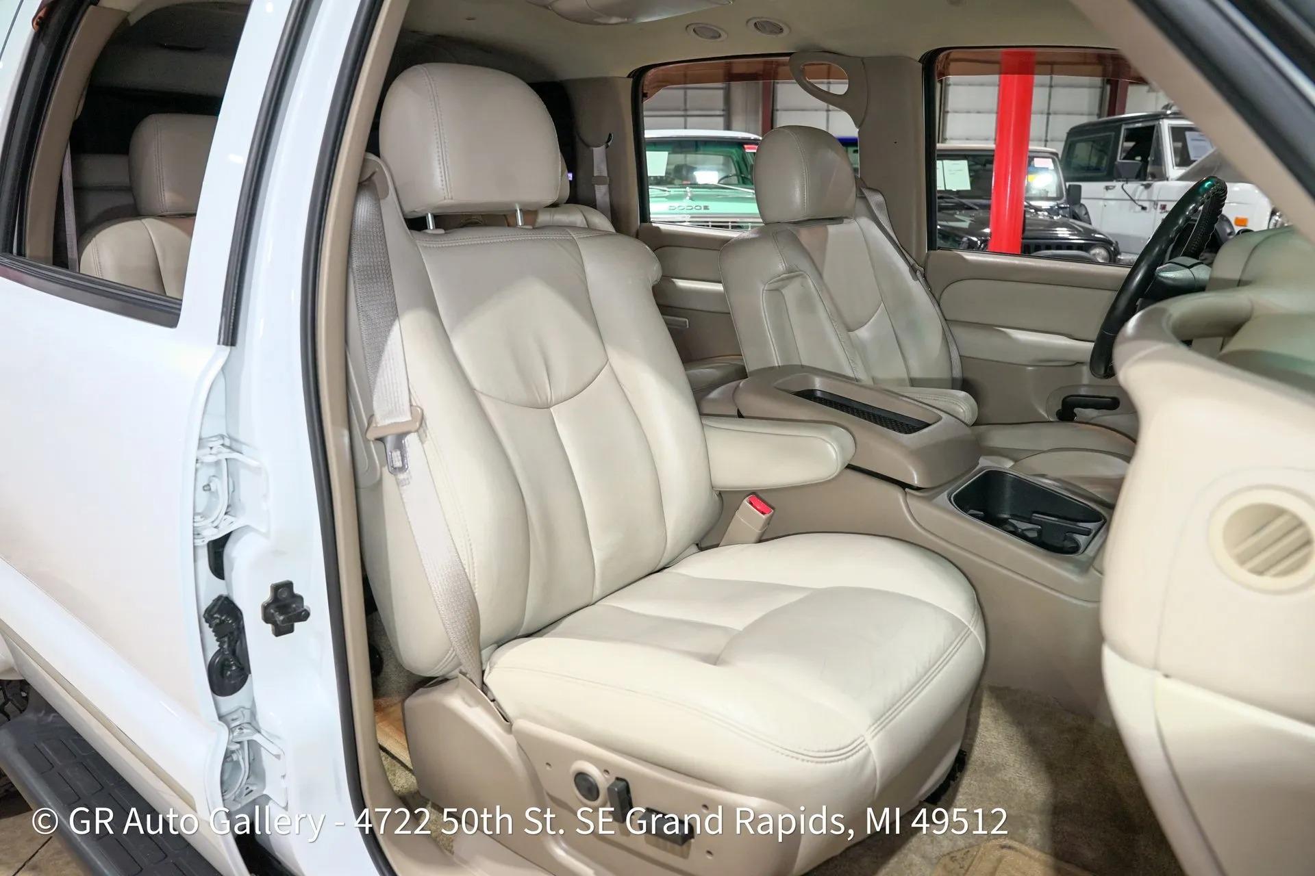 2003 Chevrolet Suburban K2500 LT