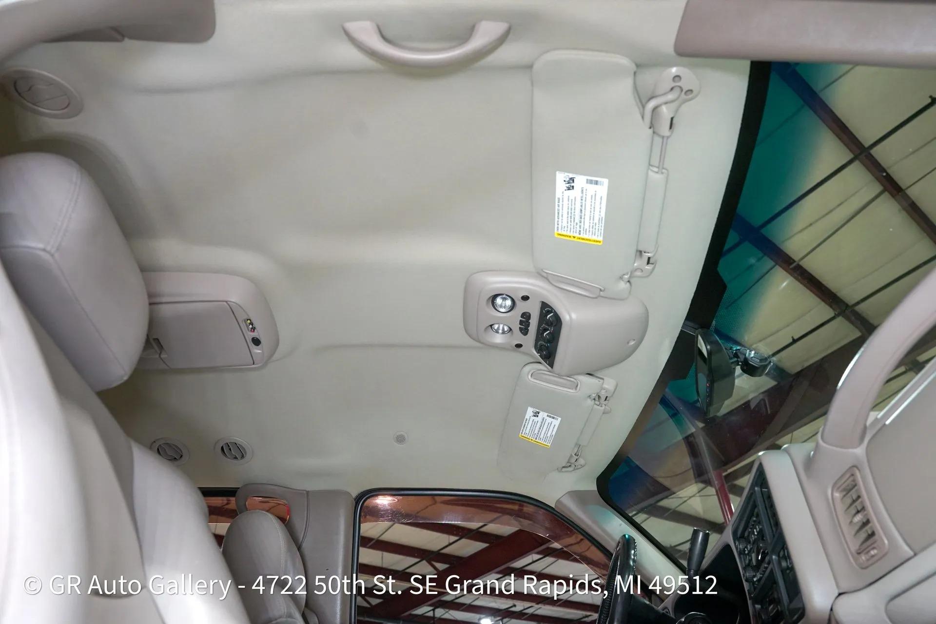 2003 Chevrolet Suburban K2500 LT
