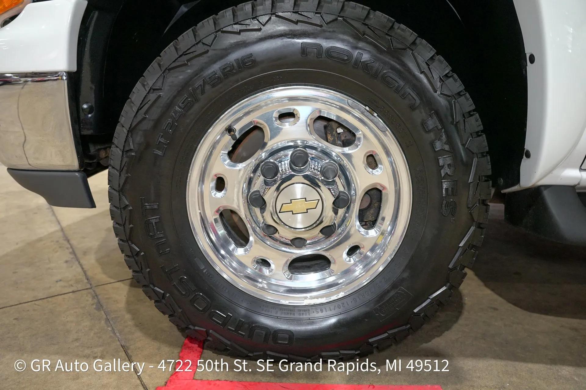 2003 Chevrolet Suburban K2500 LT