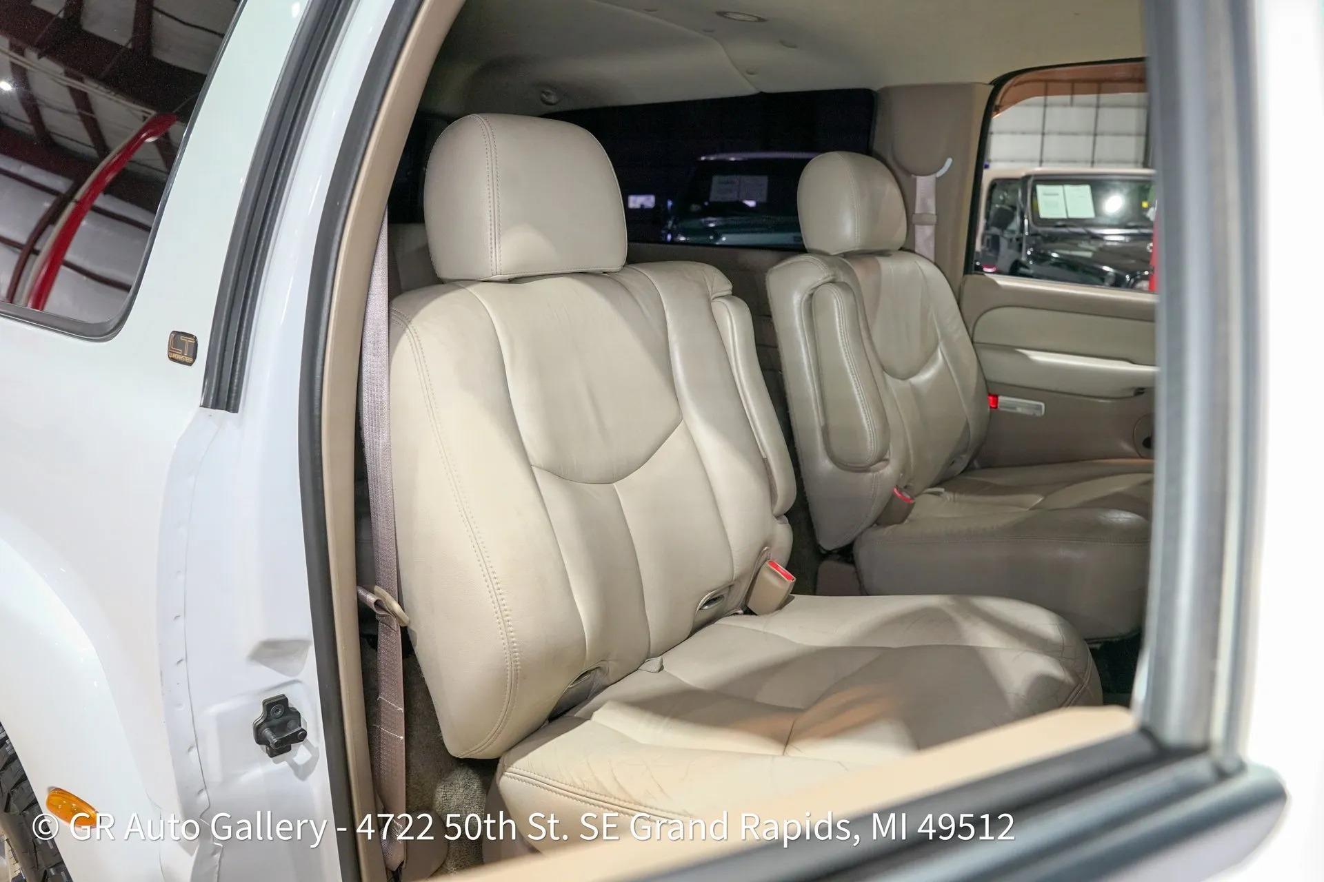 2003 Chevrolet Suburban K2500 LT
