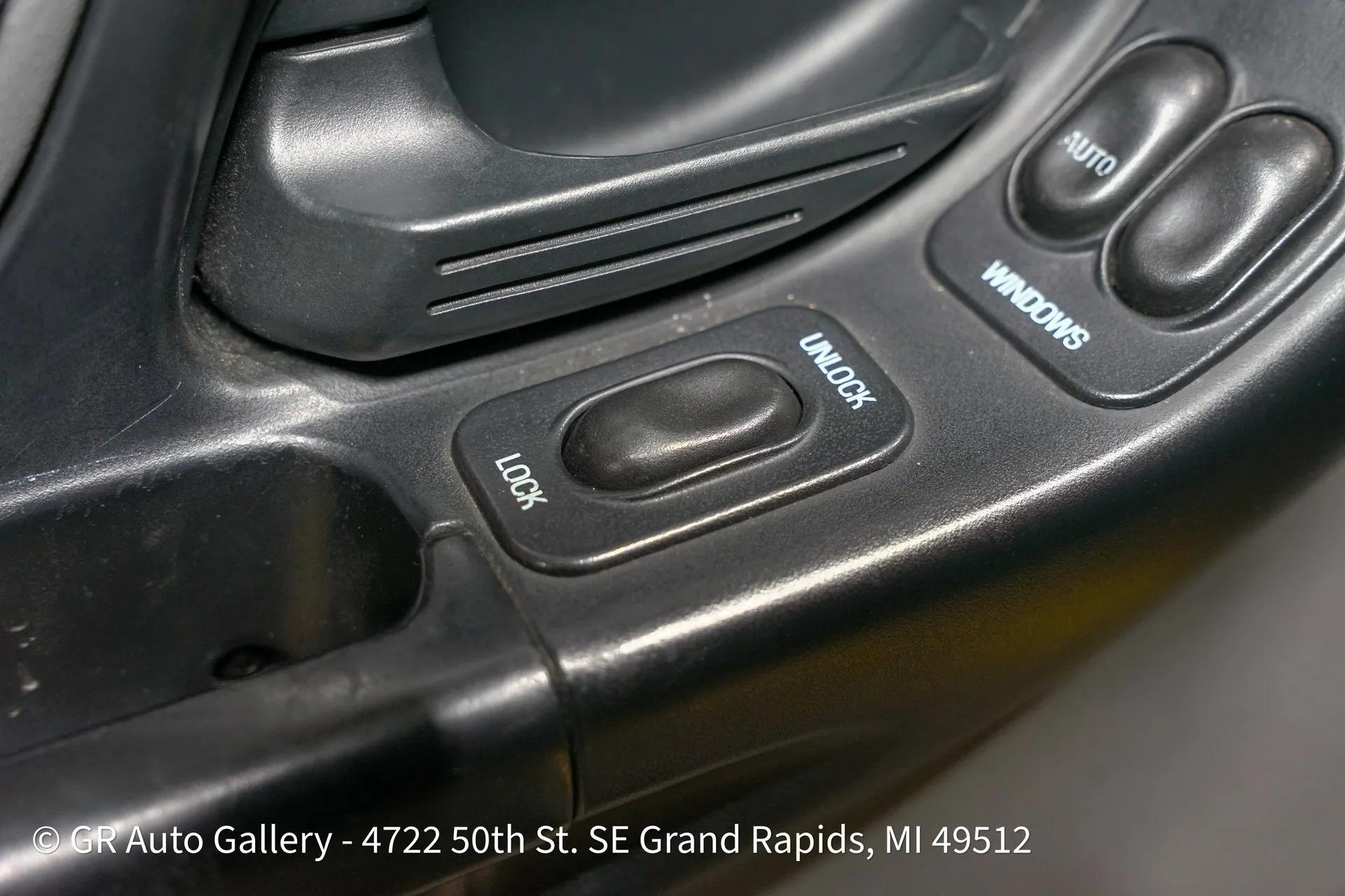 26k-Mile 2006 Ford Ranger XLT 4x4
