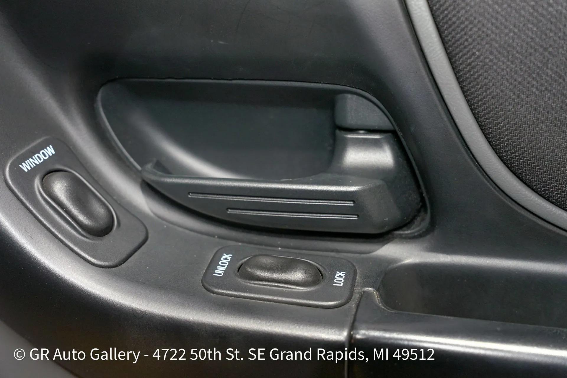 26k-Mile 2006 Ford Ranger XLT 4x4