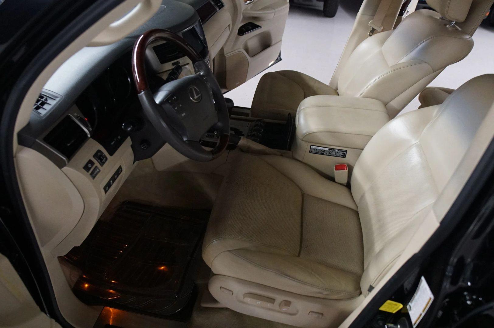 2013 Lexus LX 570