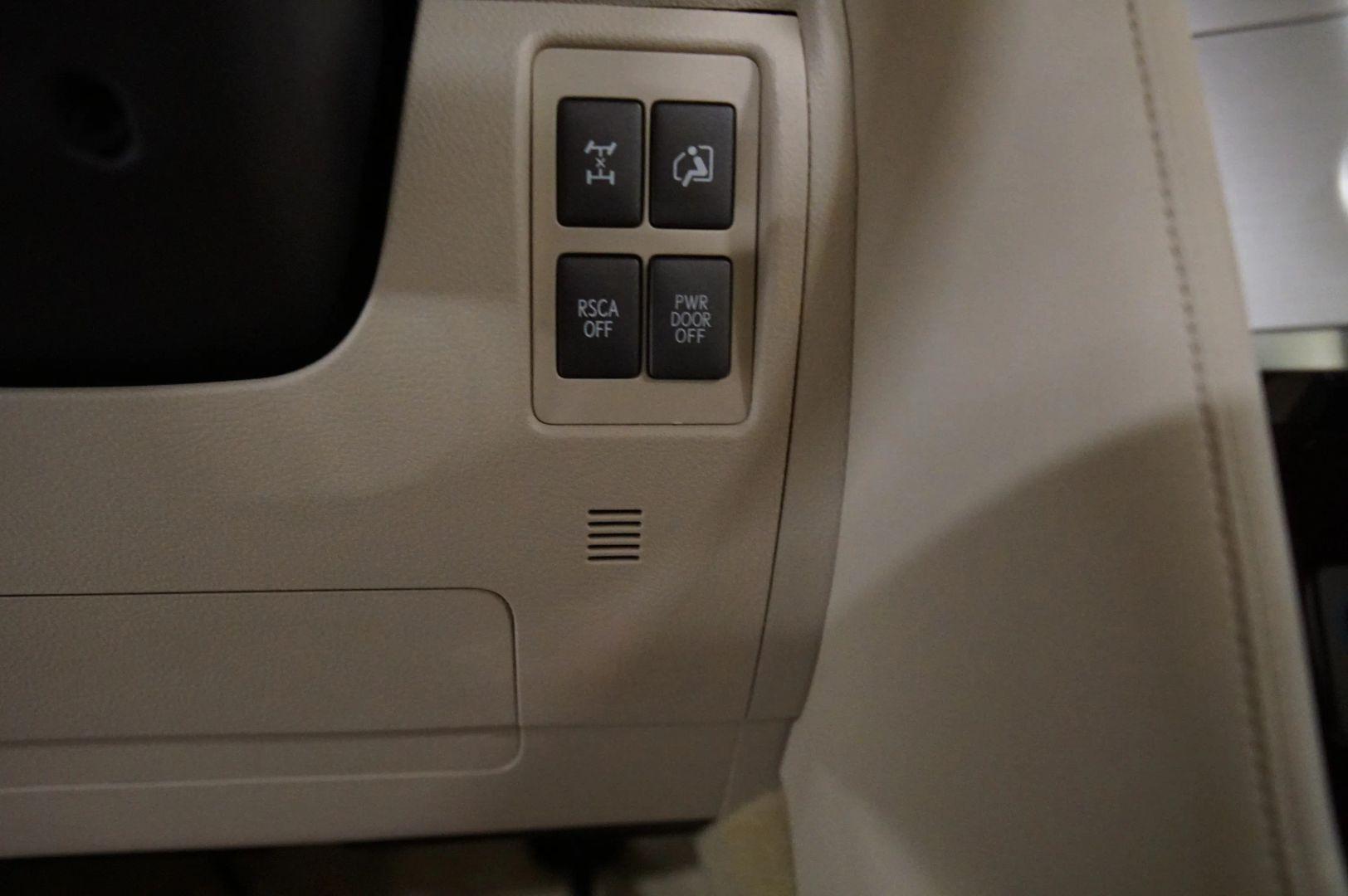 2013 Lexus LX 570