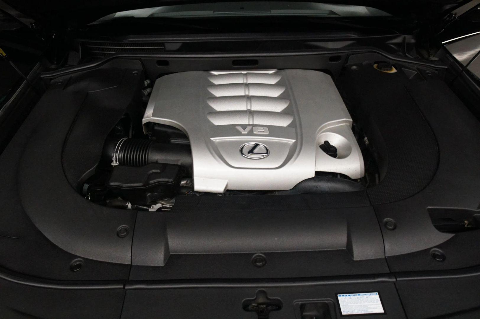 2013 Lexus LX 570