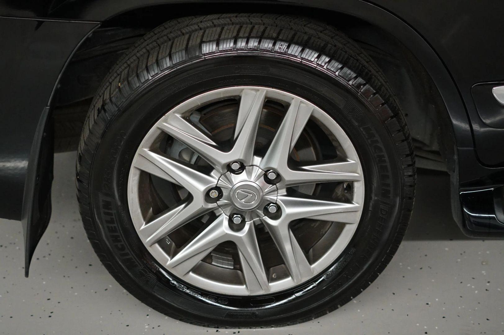 2013 Lexus LX 570
