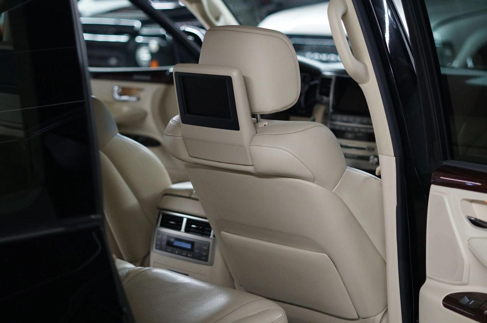 2013 Lexus LX 570