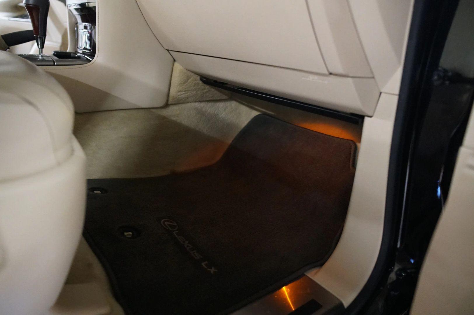 2013 Lexus LX 570