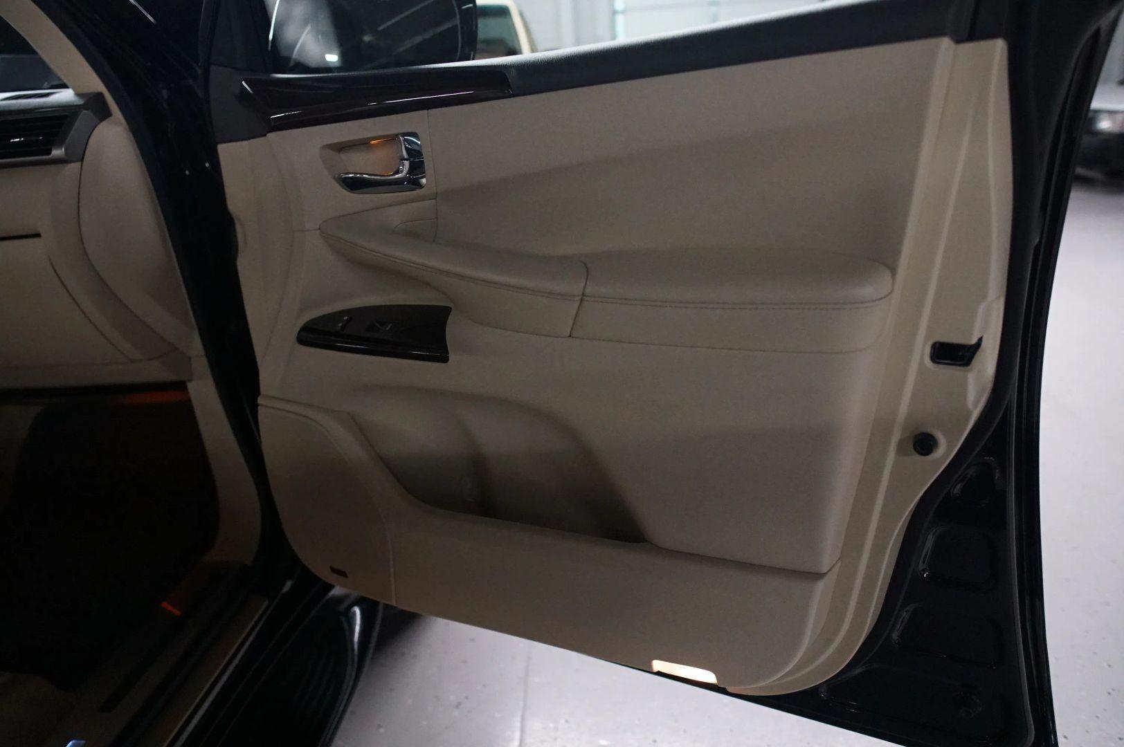 2013 Lexus LX 570