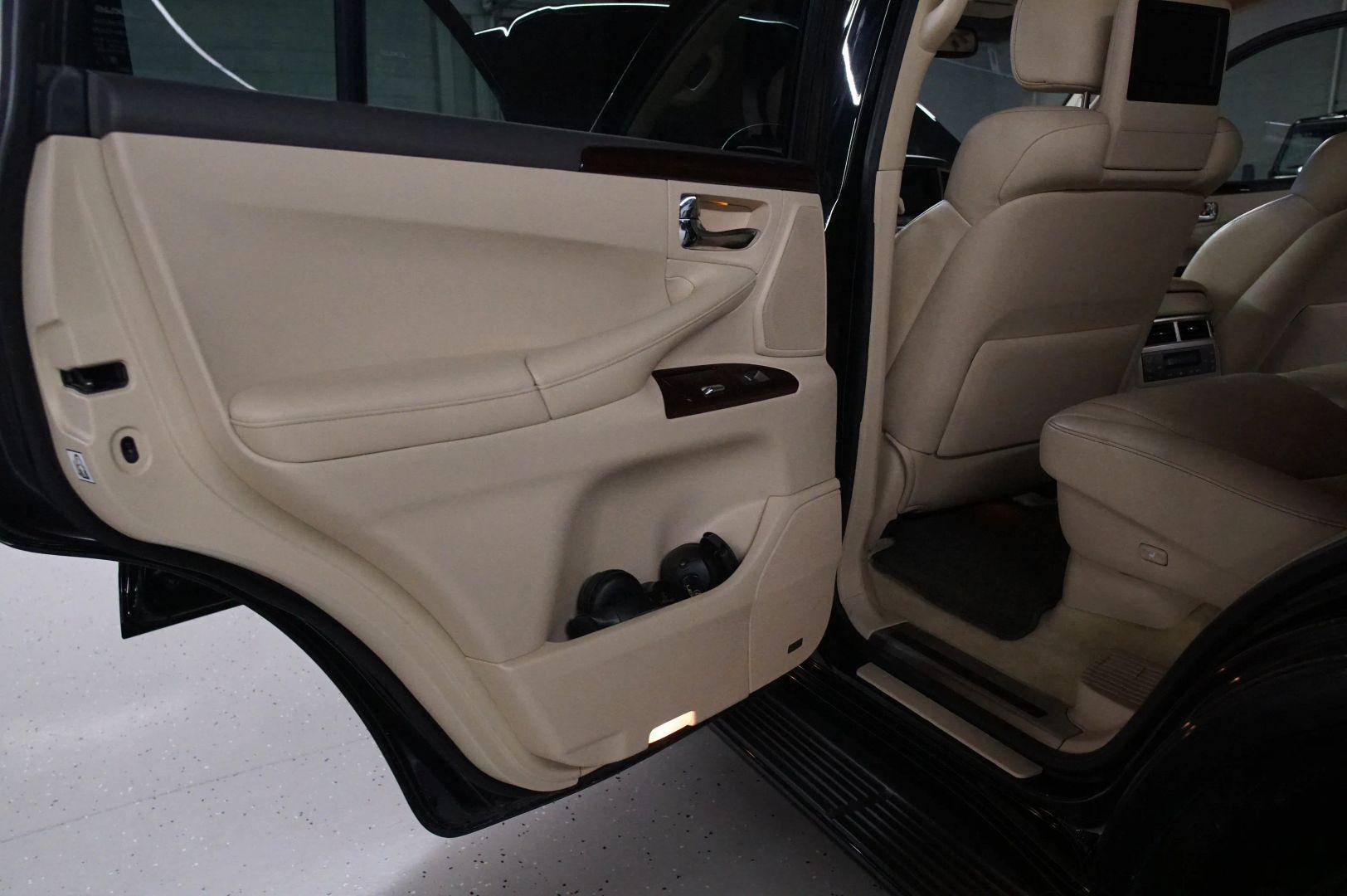 2013 Lexus LX 570