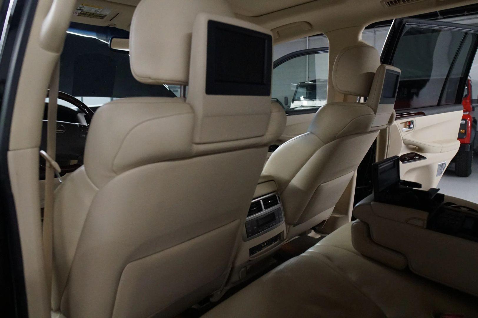 2013 Lexus LX 570