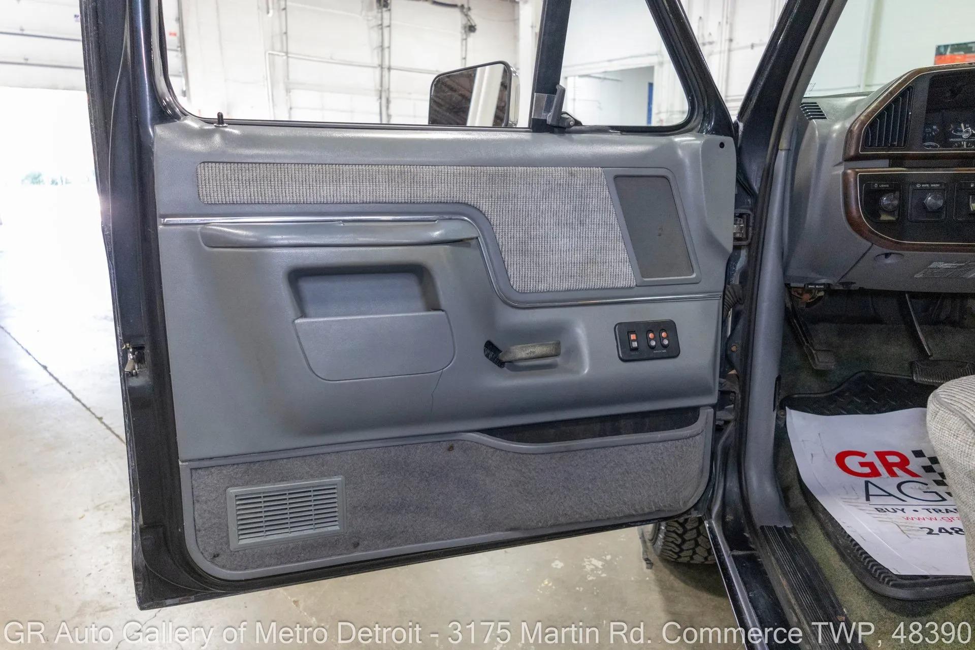 1988 Ford F150 XLT Lariat