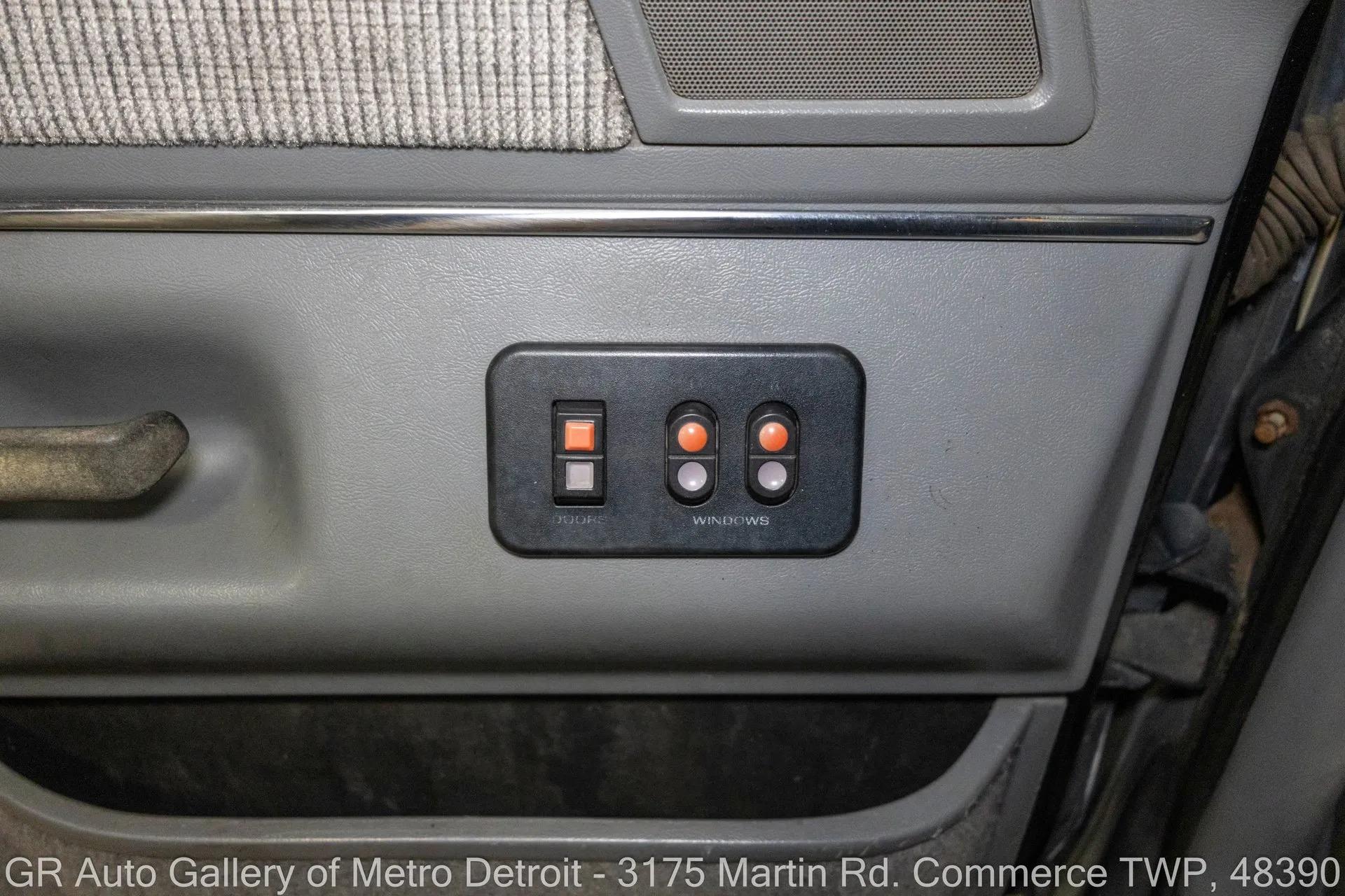 1988 Ford F150 XLT Lariat