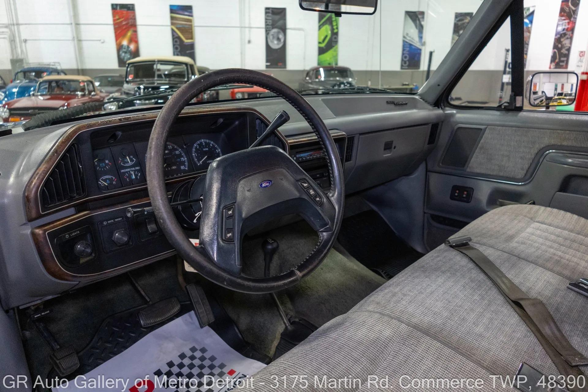 1988 Ford F150 XLT Lariat