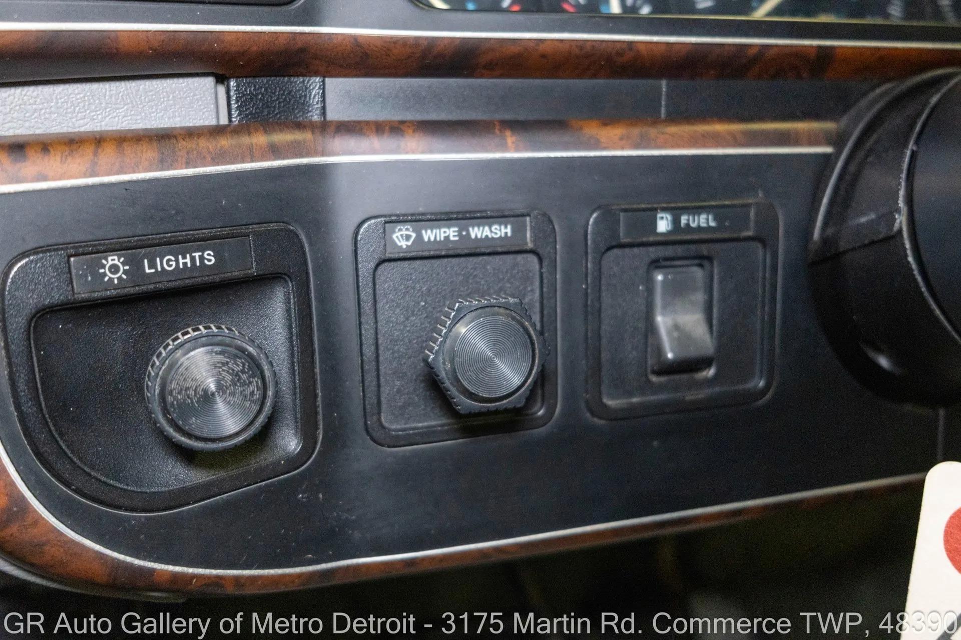 1988 Ford F150 XLT Lariat