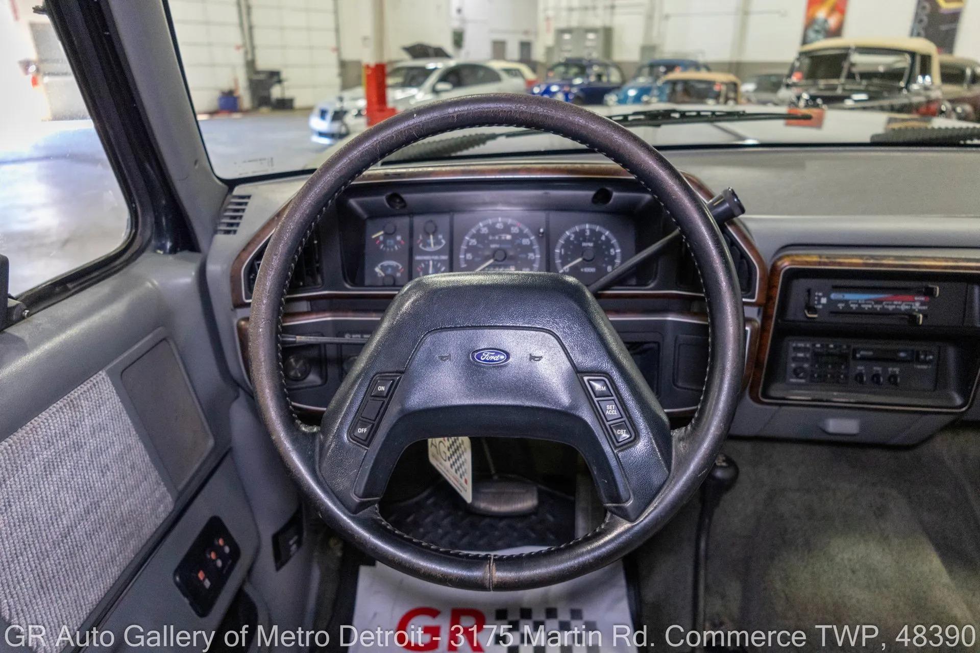 1988 Ford F150 XLT Lariat