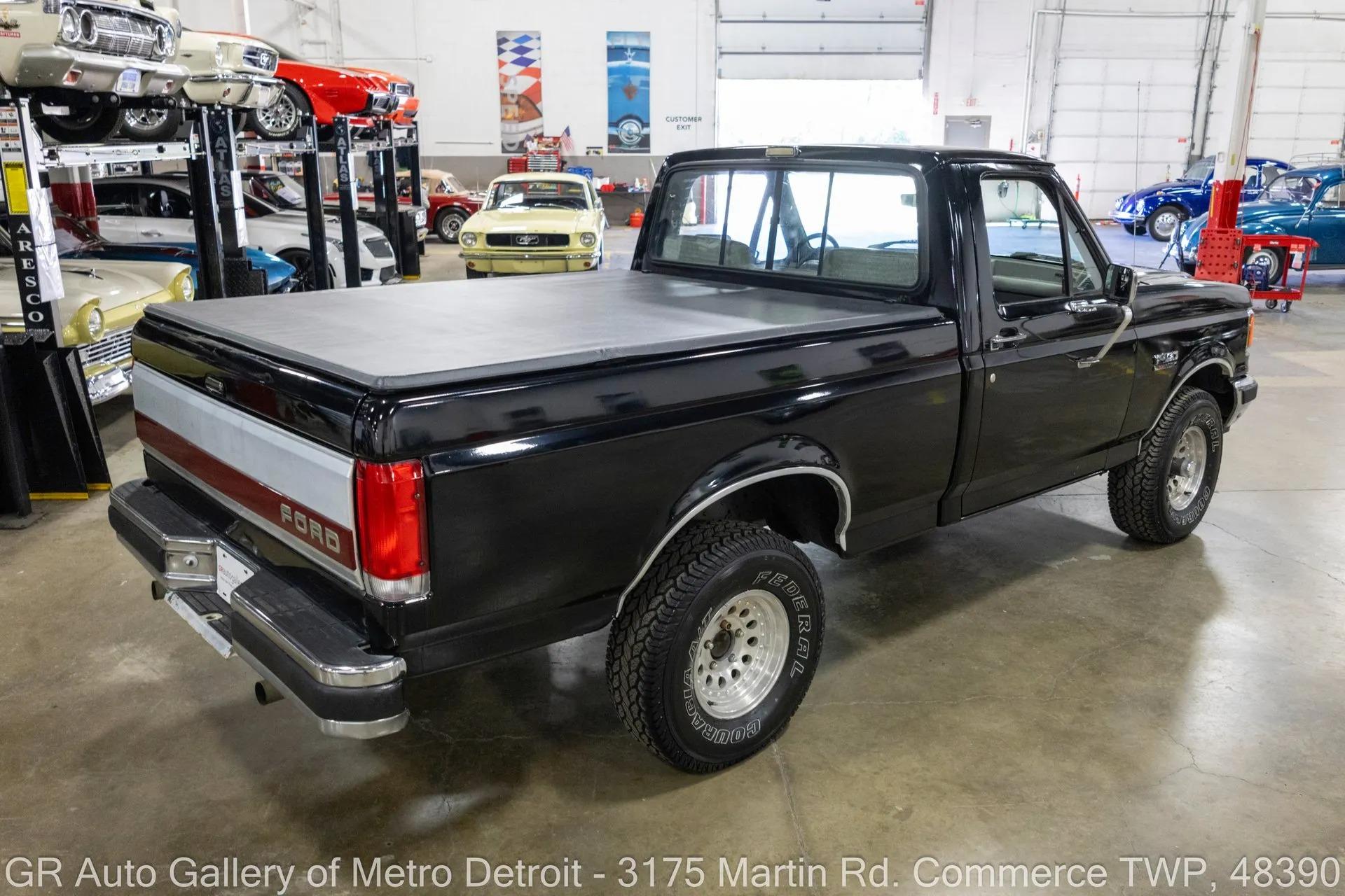 1988 Ford F150 XLT Lariat