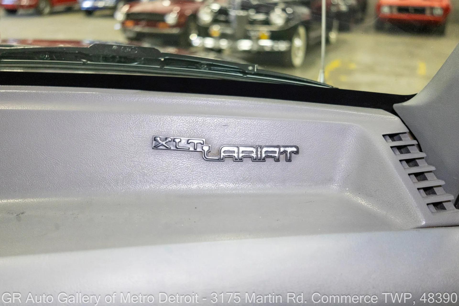 1988 Ford F150 XLT Lariat