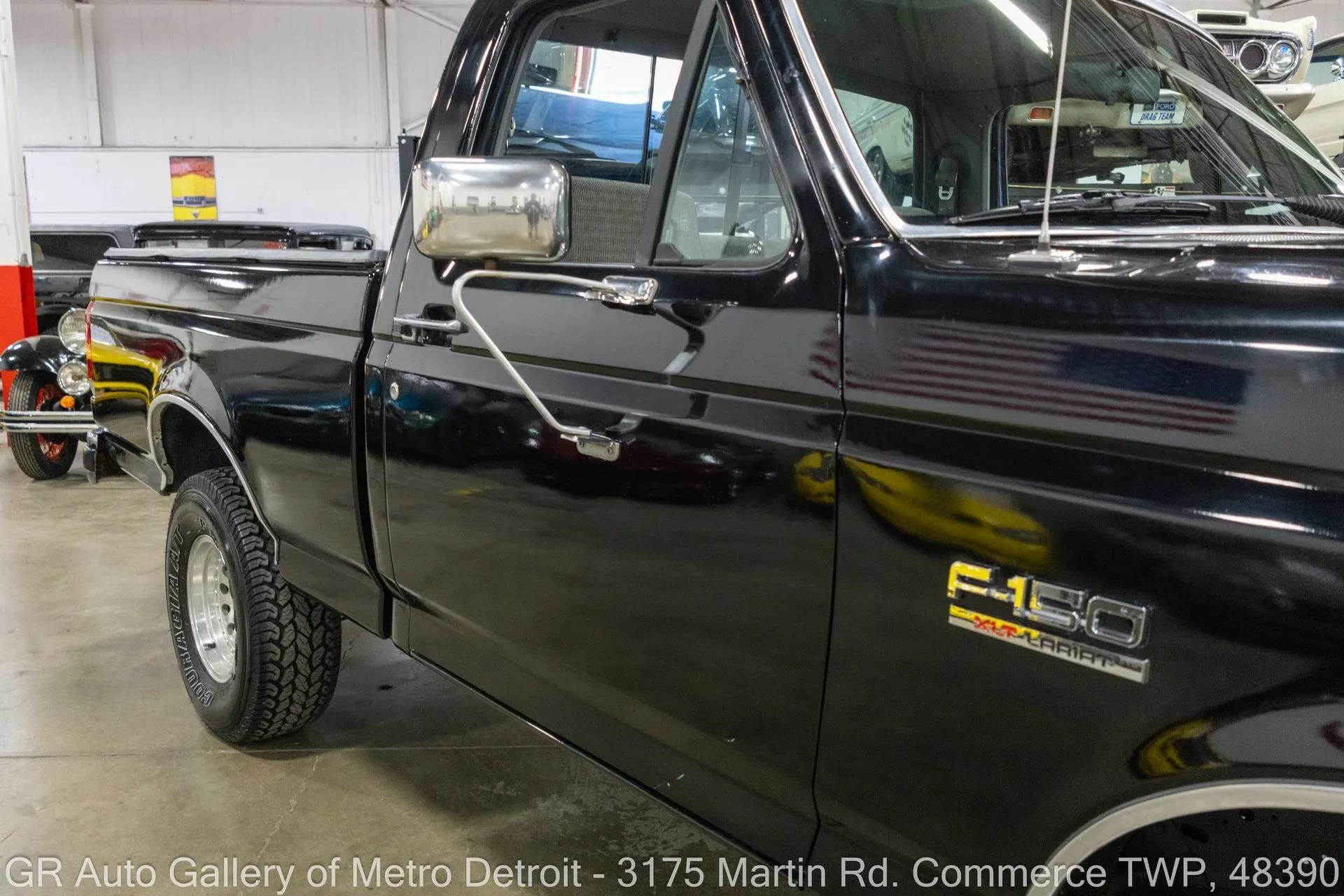 1988 Ford F150 XLT Lariat