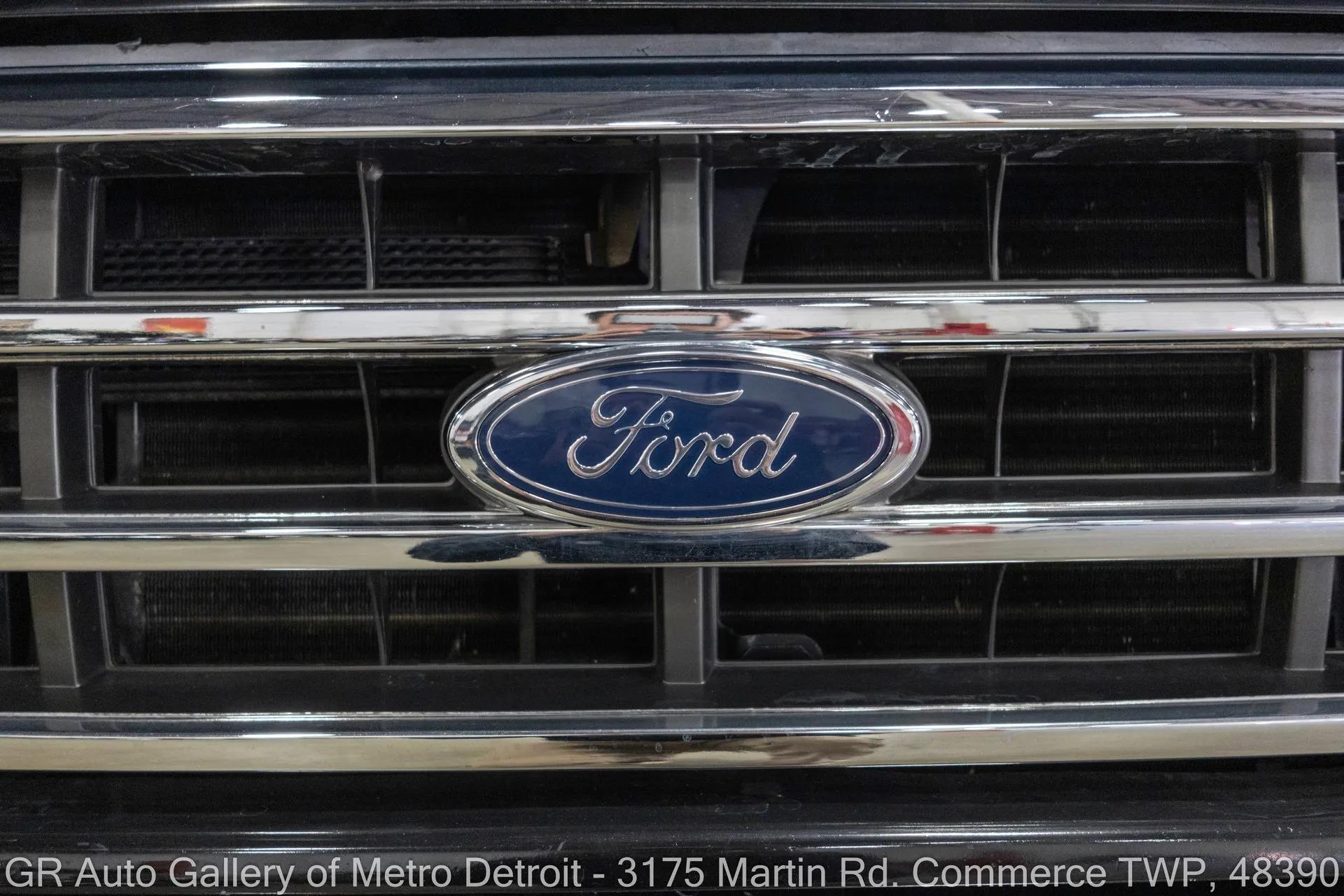 1988 Ford F150 XLT Lariat