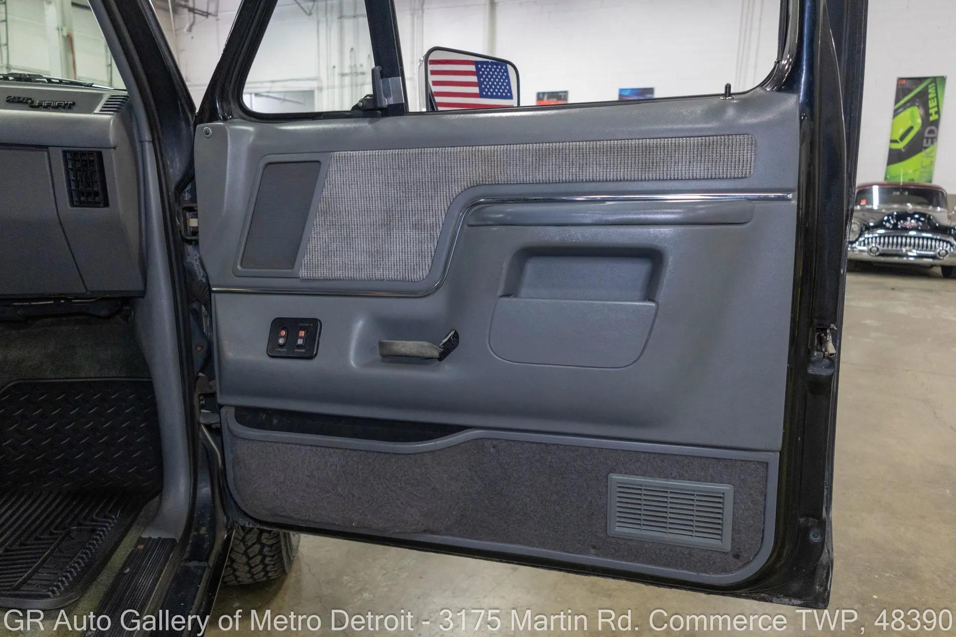1988 Ford F150 XLT Lariat