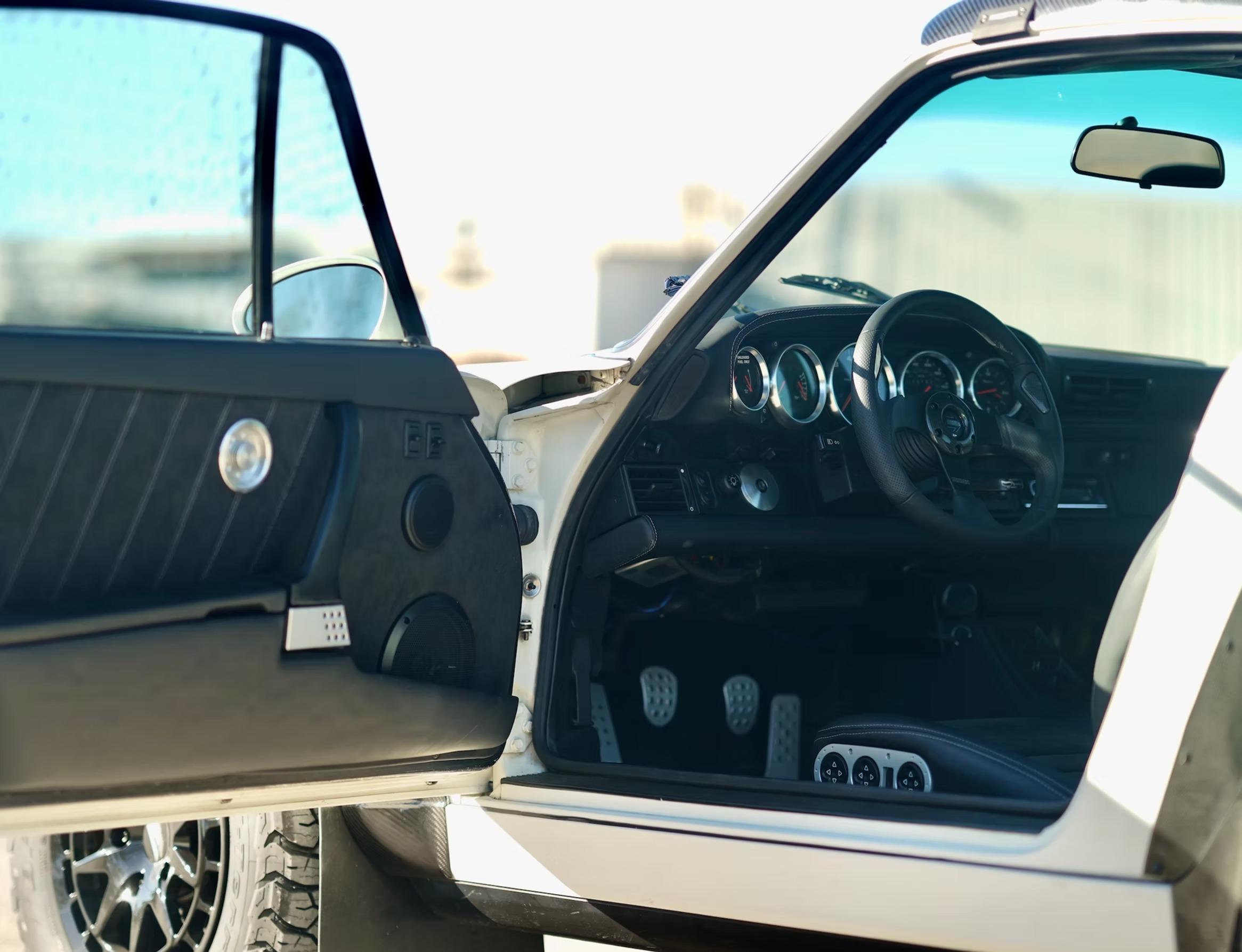 1989 Porsche 911 Carrera 4 Meridian 911 #001