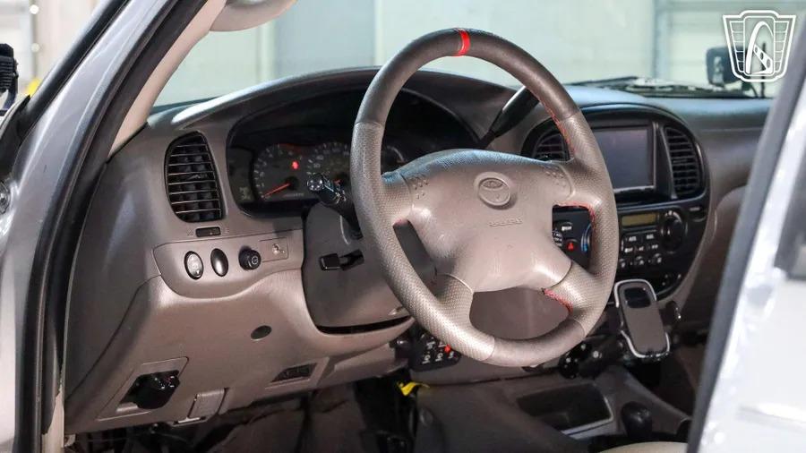 2002 Toyota Sequoia SR5