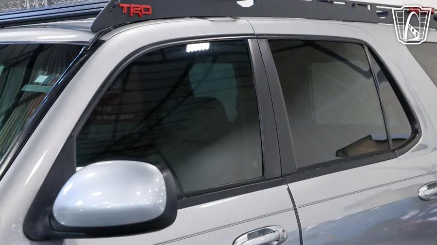 2002 Toyota Sequoia SR5