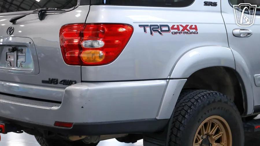 2002 Toyota Sequoia SR5