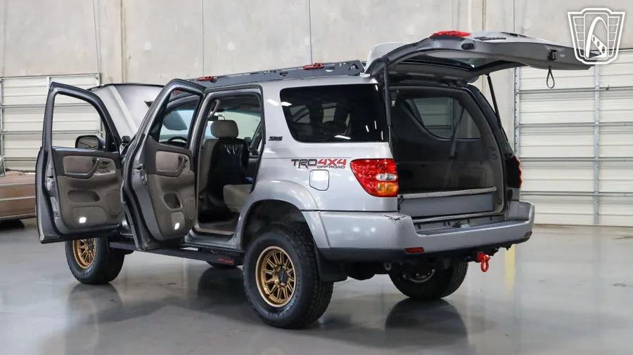 2002 Toyota Sequoia SR5