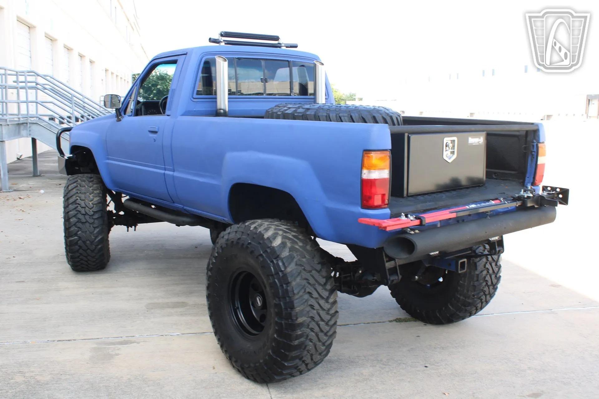 1985 Toyota Pickup - 4