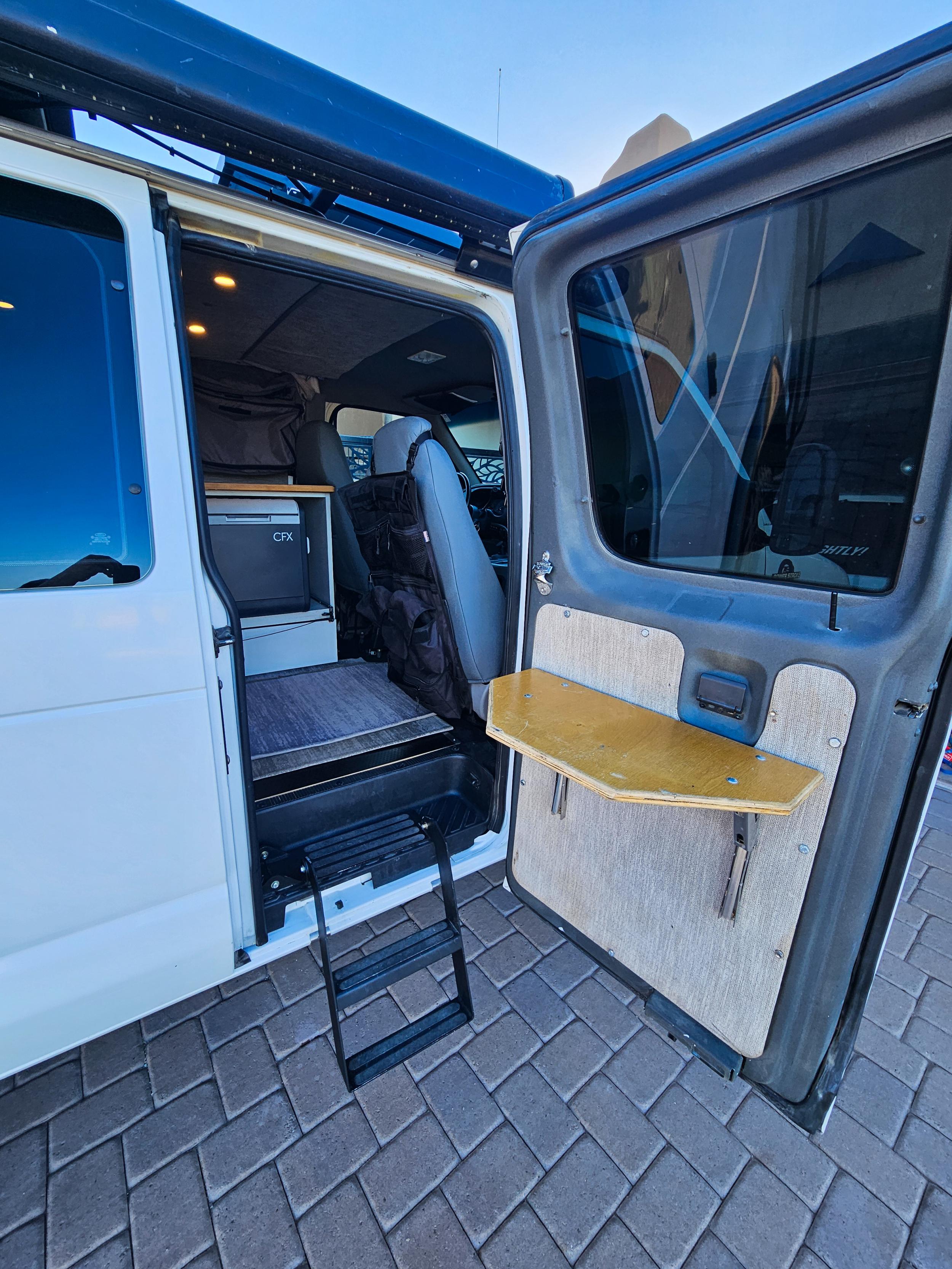 1998 Ford E-350 Adventure Van