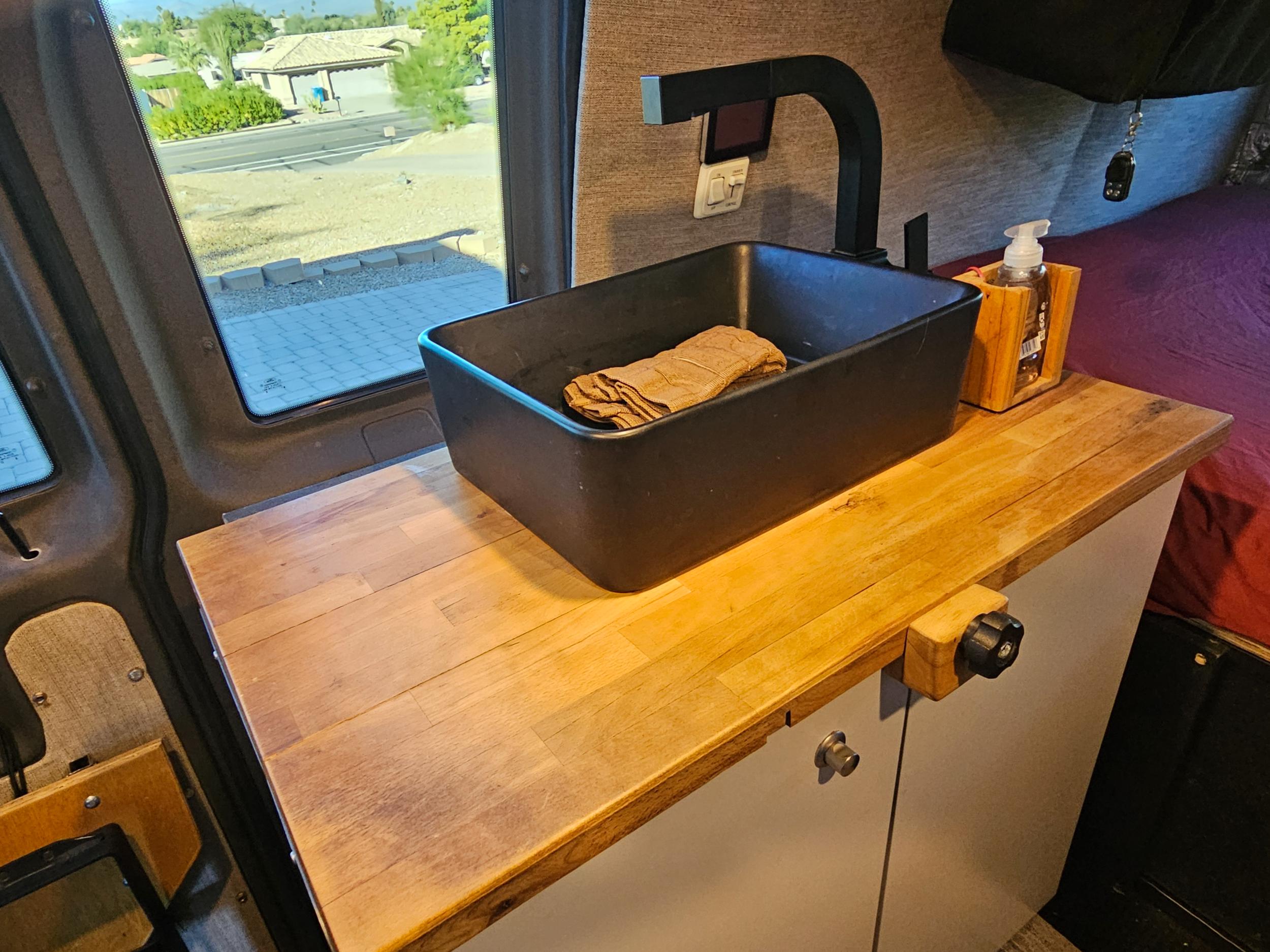 1998 Ford E-350 Adventure Van