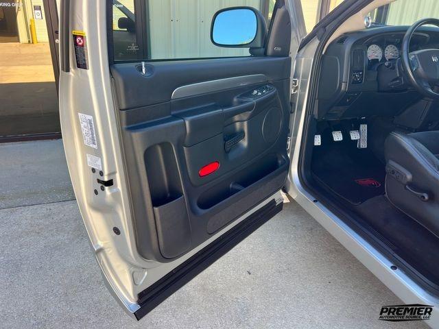 2004 Dodge Ram 1500 SRT-10 Base