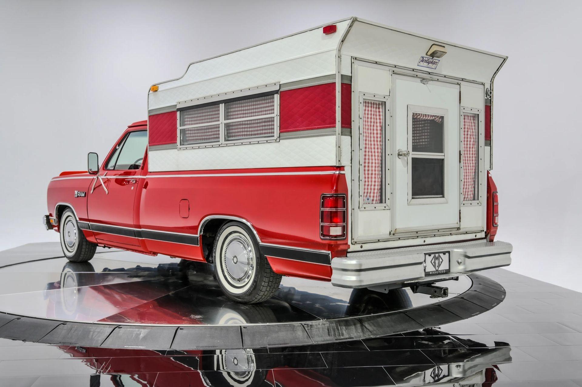 1985 Dodge Ram 150 Camper Special - 3