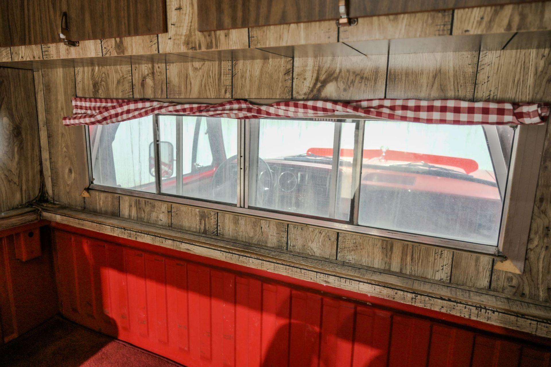 1985 Dodge Ram 150 Camper Special