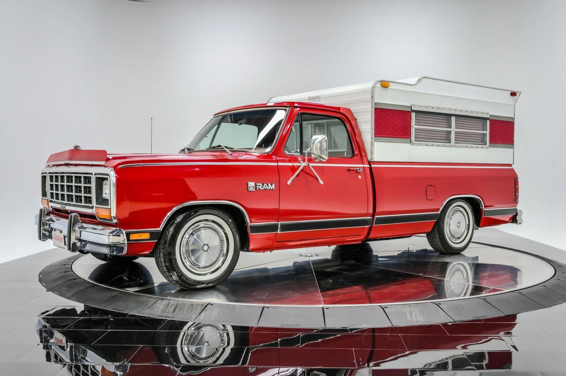 1985 Dodge Ram 150 Camper Special - 4