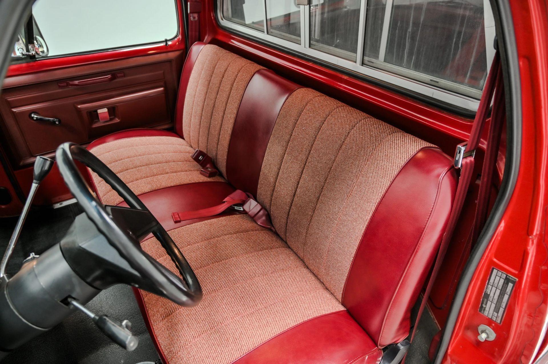 1985 Dodge Ram 150 Camper Special